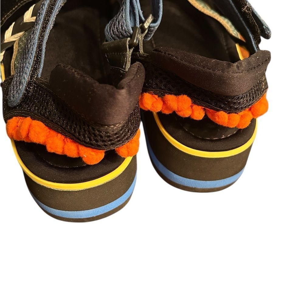 Farm Rio Mixed Material Strappy Sandal.(Size 8) - Picture 3 of 5